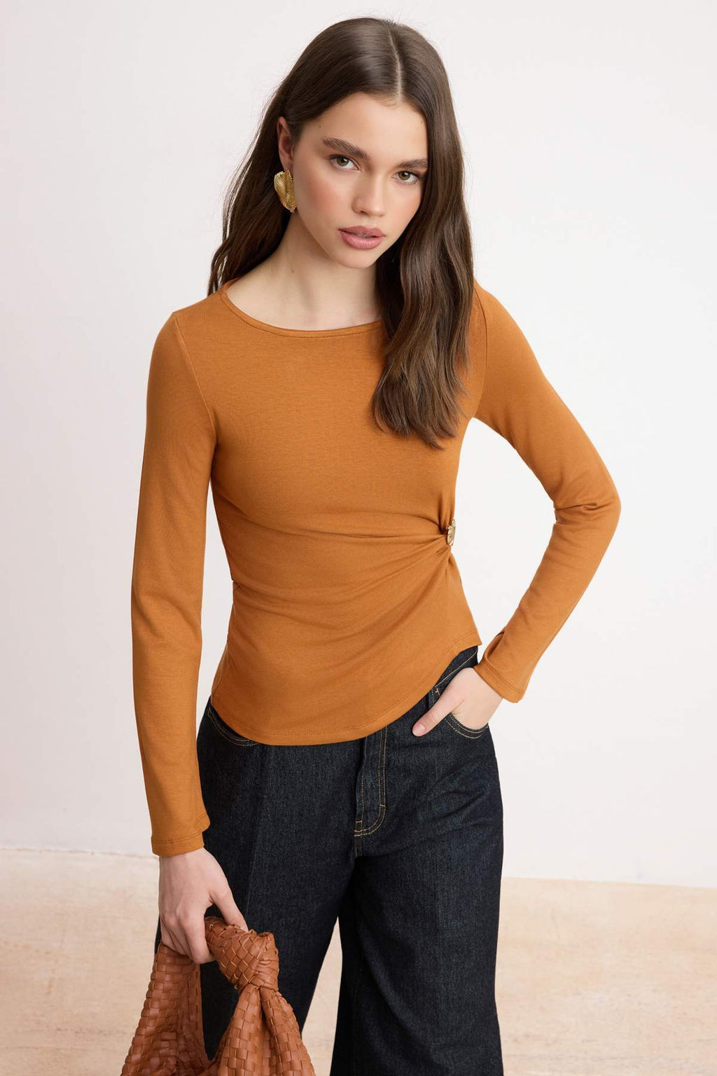 Siyah Fitted/Vucuda Oturan Kay?k Yaka Aksesuar Detayl? Premium Yumusak Orme Bluz TWOSS26BZ00221 - Trendyolmilla фото 16