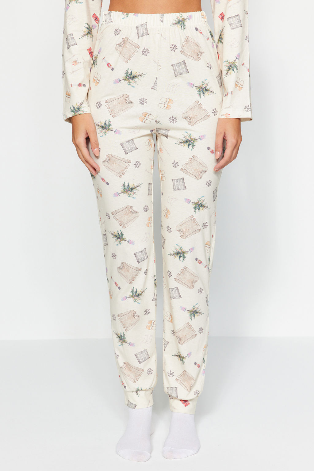 Trendyolmilla Krem %100 Pamuklu K?s Temal? Orme Pijama Tak?m? THMAW24PT00118
