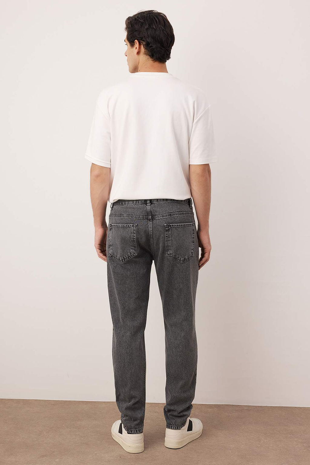 Gri Essential Fit Jeans Kot Pantolon TMNAW23JE00104