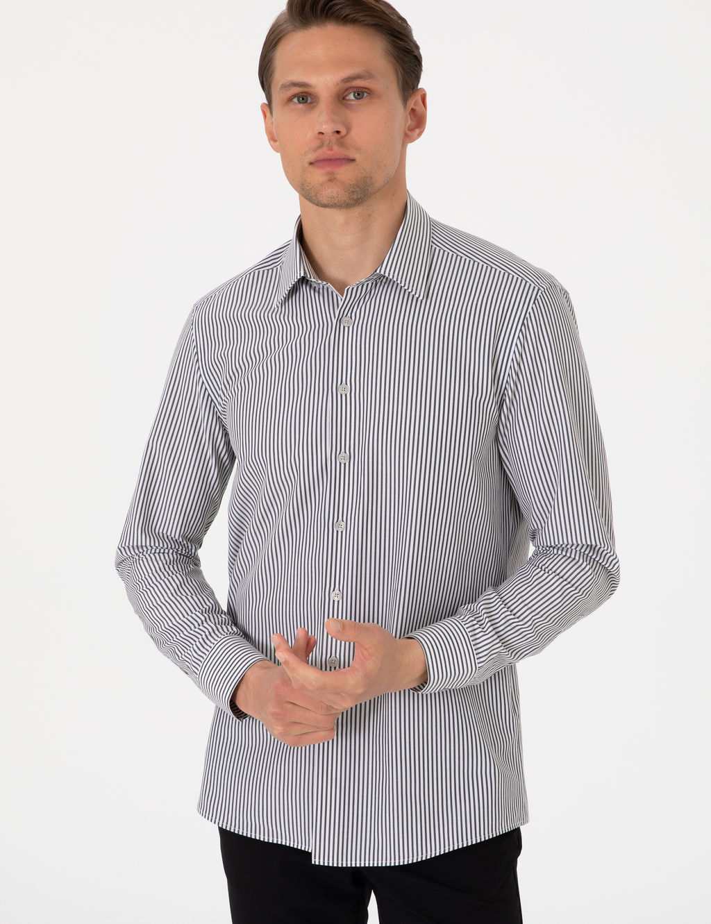 Siyah Slim Fit _izgili Uzun Kollu G_mlek