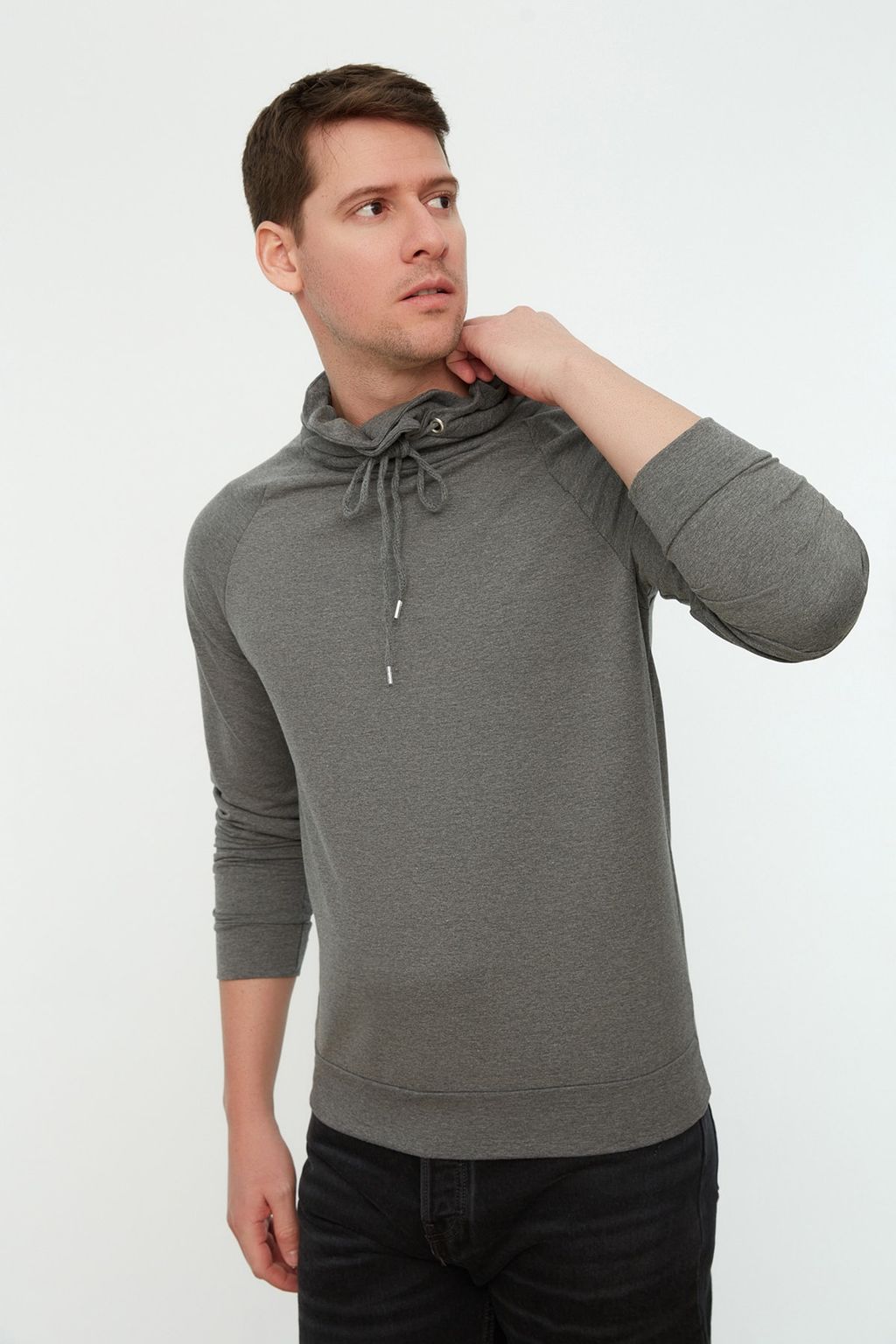 Antrasit Regular/Normal Kesim Degaje Yaka Uzun Kollu Sardonsuz Sweatshirt TMNAW21SW0302