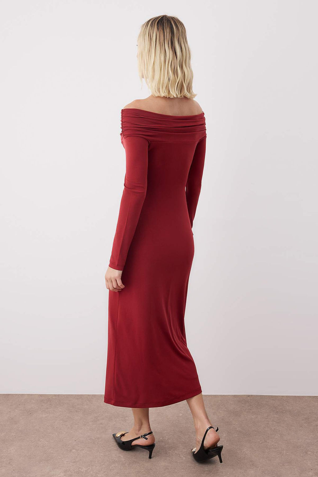 Siyah Aksesuar Detayl? Ac?k Omuzlu Bodycon Maxi Esnek Orme Elbise TWOAW26EL00166 - Trendyolmilla фото 8