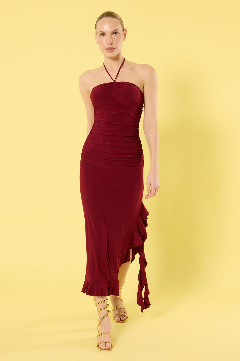TRENDYOLMILLA Bordo Ask?l? Buzgulu Y?rtmacl? F?rf?rl? Bodycone/Vucuda Oturan Maxi Orme Elbise TWOSS25EL00228