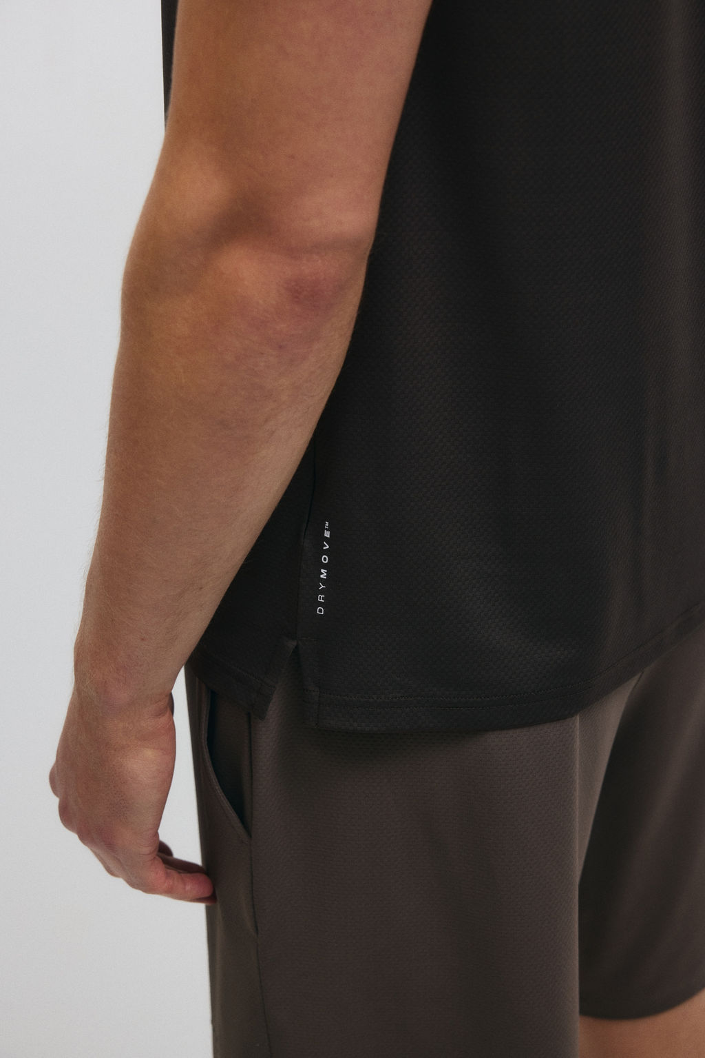 Camiseta de deporte con DryMove Muscle Fit - H&m фото 14