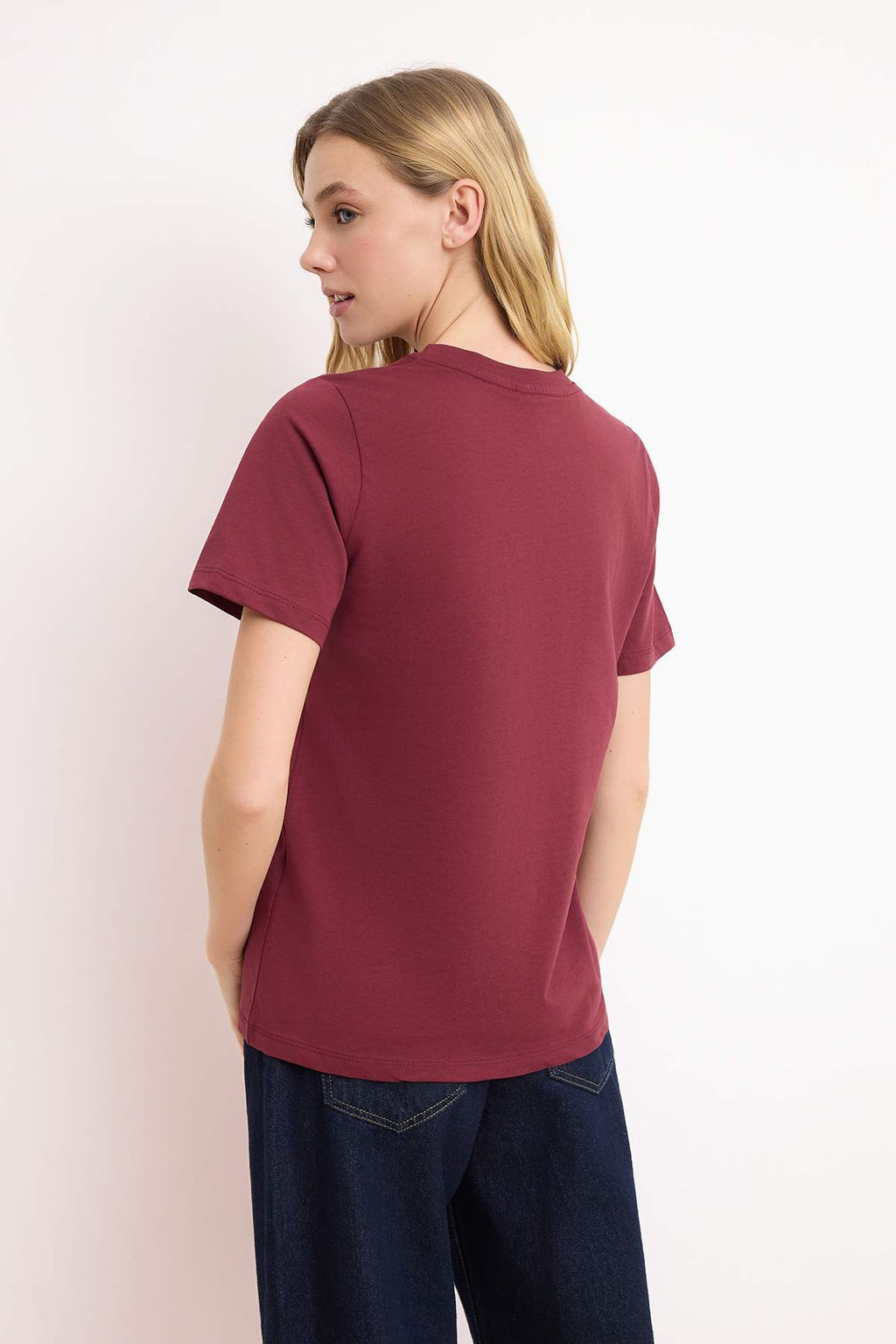 Bordo %100 Pamuk Regular/Normal Kal?p Cicek Nak?sl? Orme T-Shirt TWOSS25TS00028