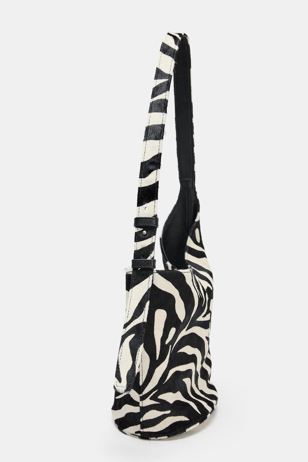 ASYMMETRIC SOFT LEATHER MINI BUCKET BAG - Zara фото 5