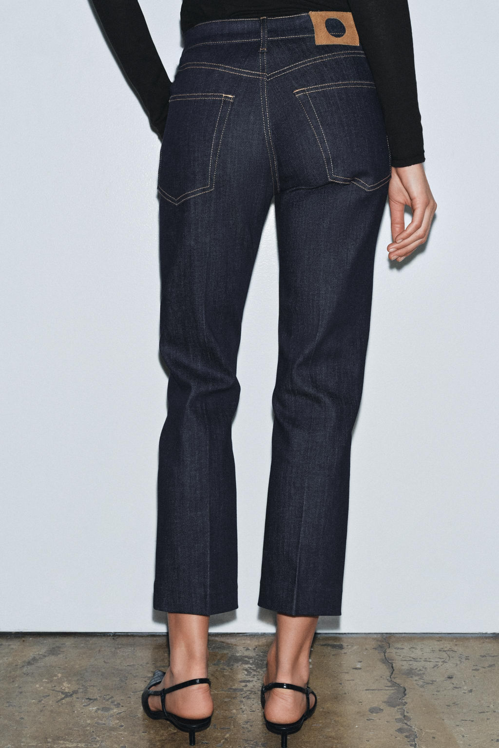 ZW COLLECTION BOOTCUT MID-WAIST JEANS - Zara фото 2