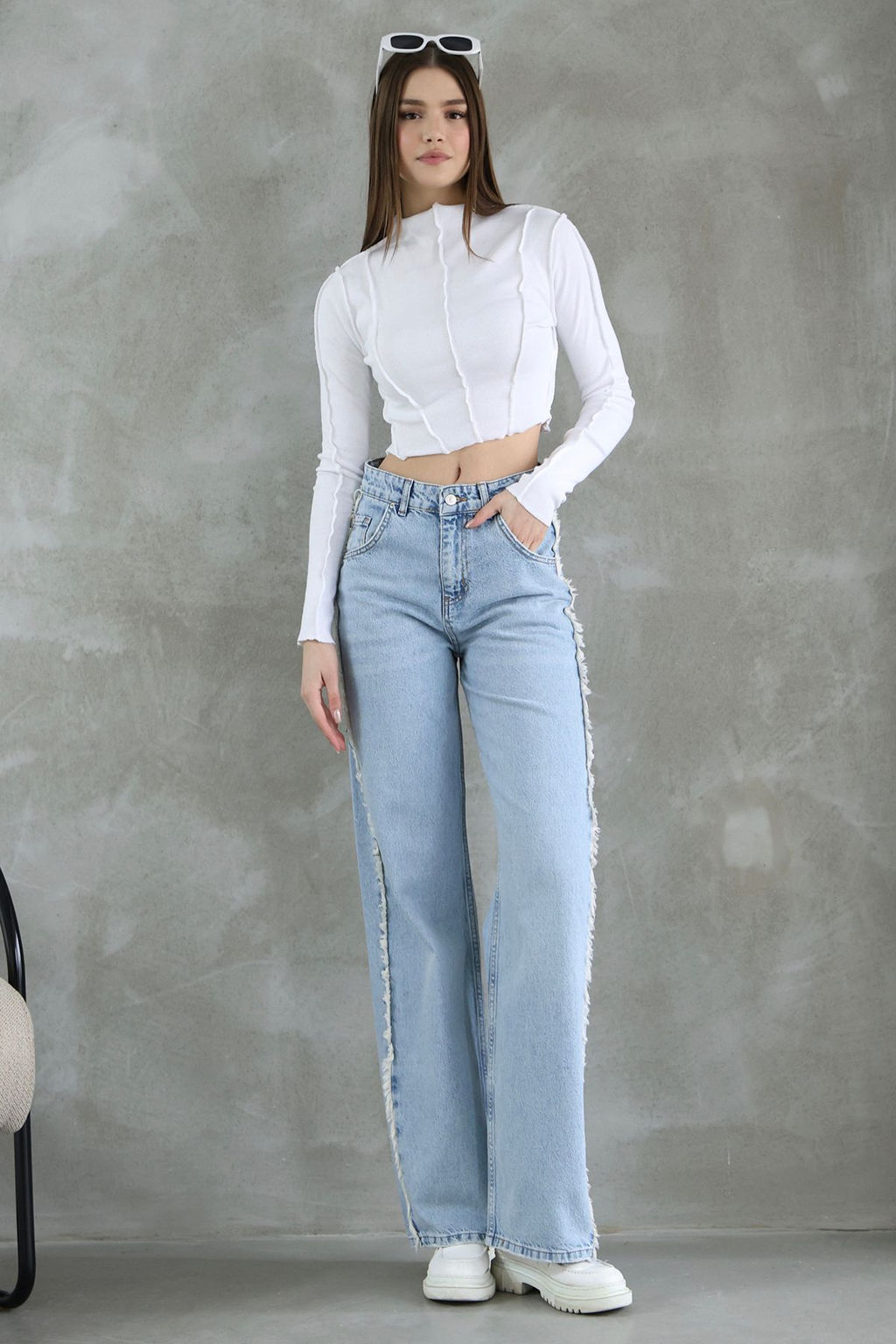 Mavi Puskullu Yuksek Bel Duz Kesim Straight Jeans TWOSS25JE00139 - Trendyolmilla фото 2
