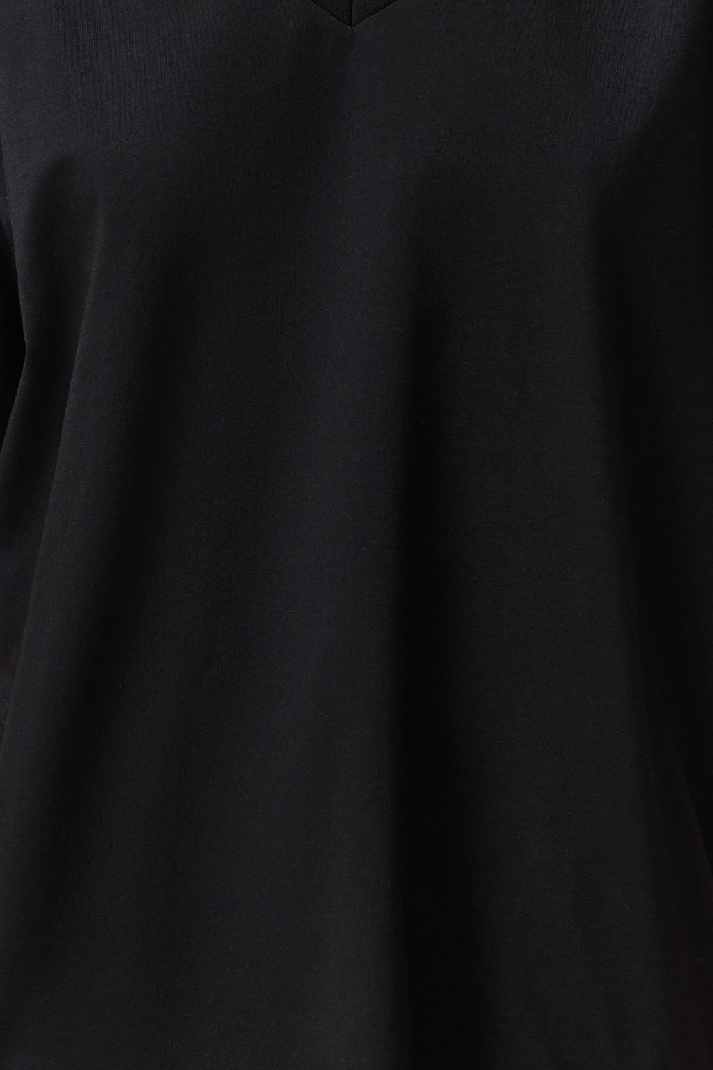 Siyah %100 Pamuk Boyfriend V Yaka Orme T-Shirt TWOSS23TS00003