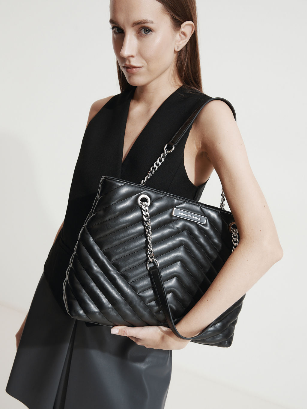 Женский тоут ARMANI EXCHANGE Артикул 4081529, черный  фото 2