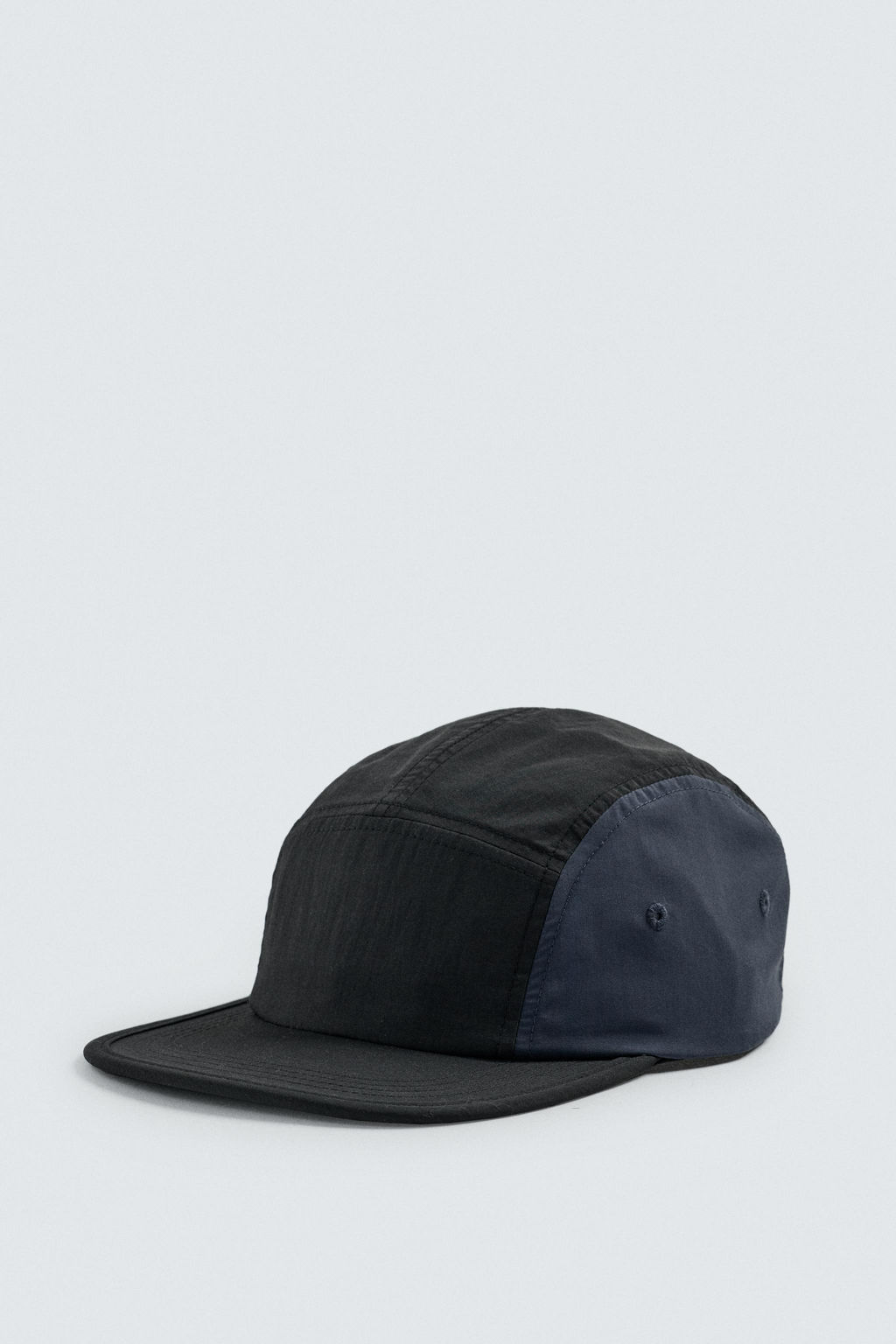 GORRA T?CNICA VISOR PLANO / Negro