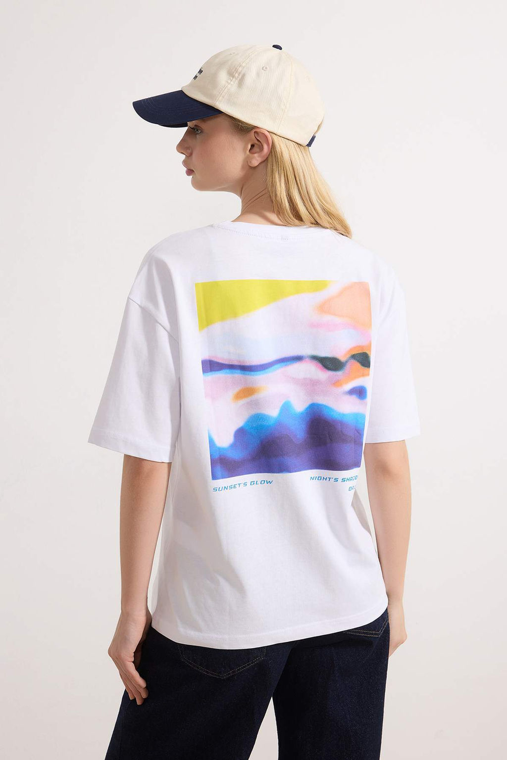 TRENDYOLMILLA Beyaz Premium %100 Pamuk Bask?l? Relaxed/Rahat Kal?p Orme T-Shirt TWOSS24TS00172 фото 31