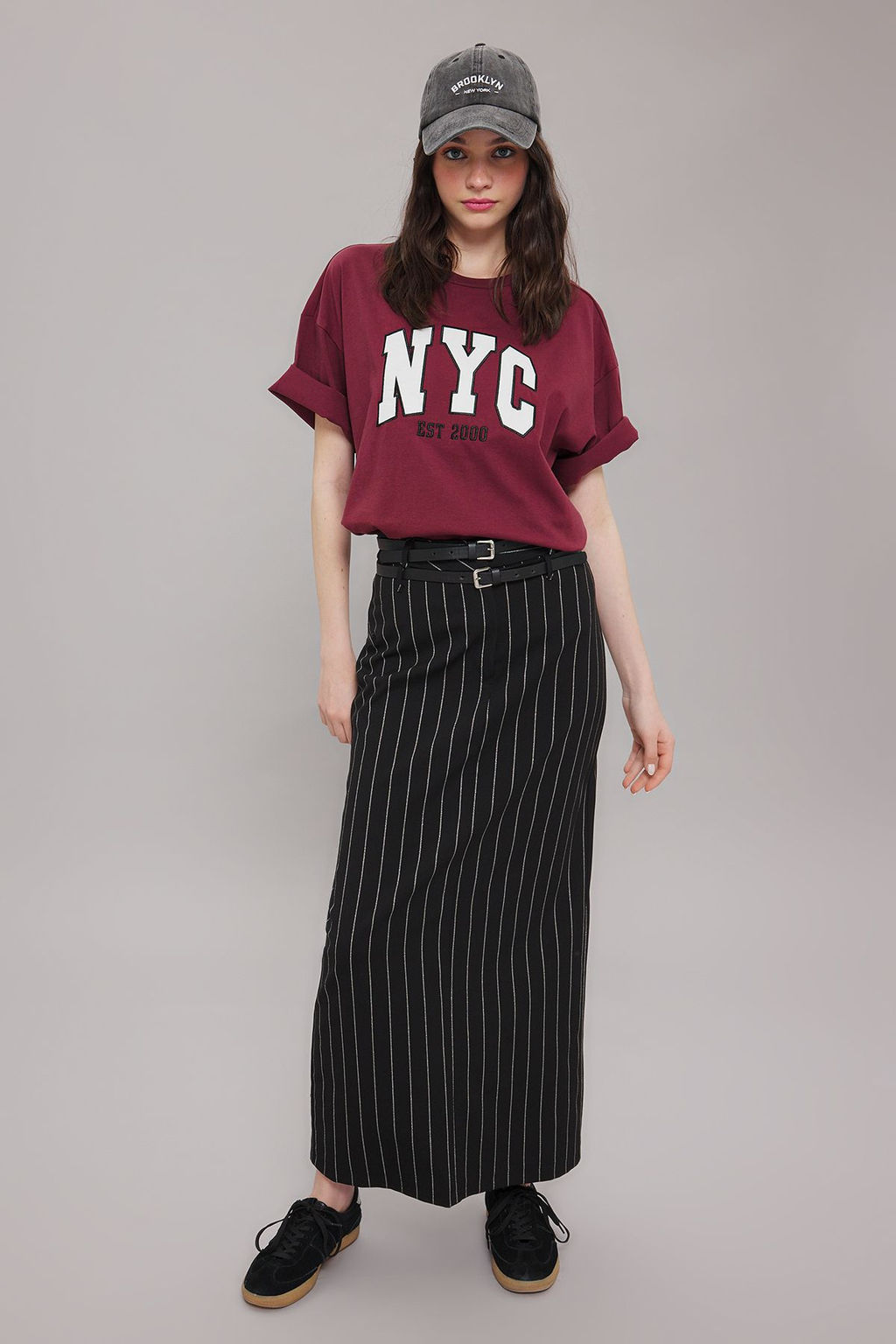 Bordo %100 Kal?n Pamuklu Oversize/Genis Pach Nak?sl? Orme T-Shirt TWOSS25TS00069