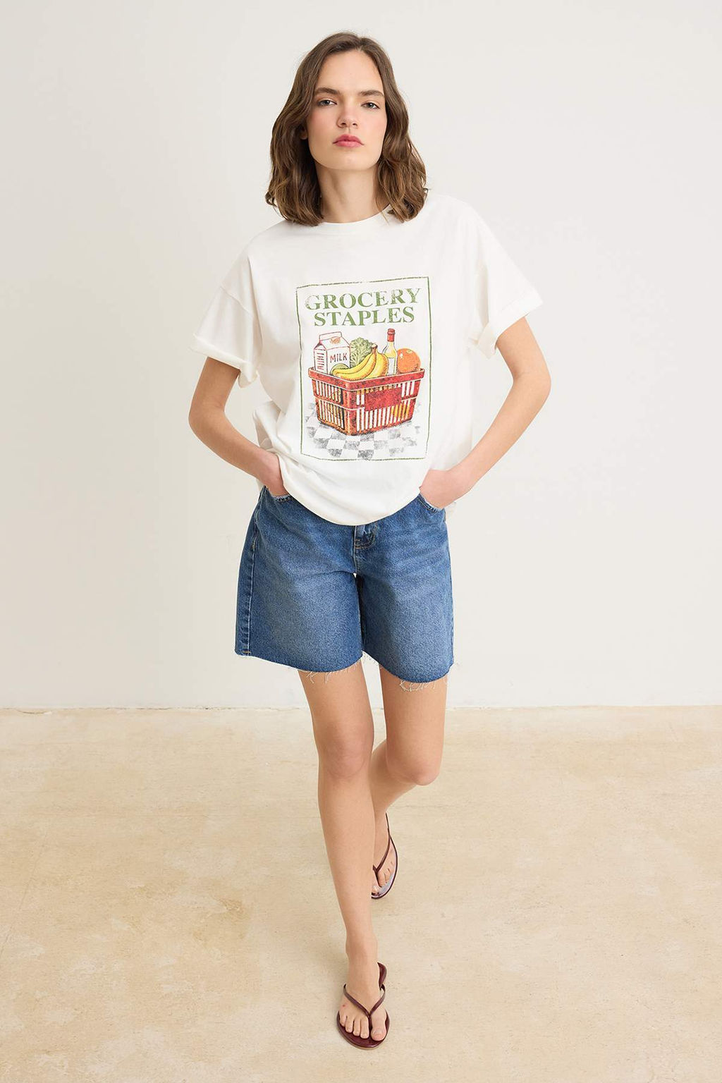 Ekru %100 Pamuk Bask?l? Regular/Normal Kal?p K?sa Kol Orme T-Shirt TWOSS26TS00288 - Trendyolmilla фото 2