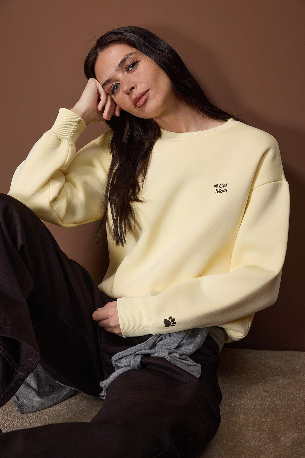 Ac?k Sar? Regular/Normal Kal?p Nak?s Detayl? Kal?n Ici Polarl? Orme Sweatshirt TWOAW26SW00200