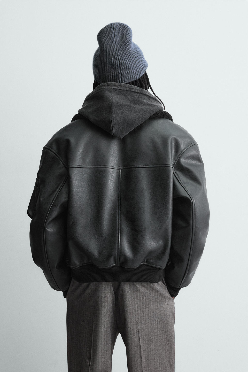 CAZADORA EFECTO PIEL CUELLO DESMONTABLE / Negro - Zara фото 3