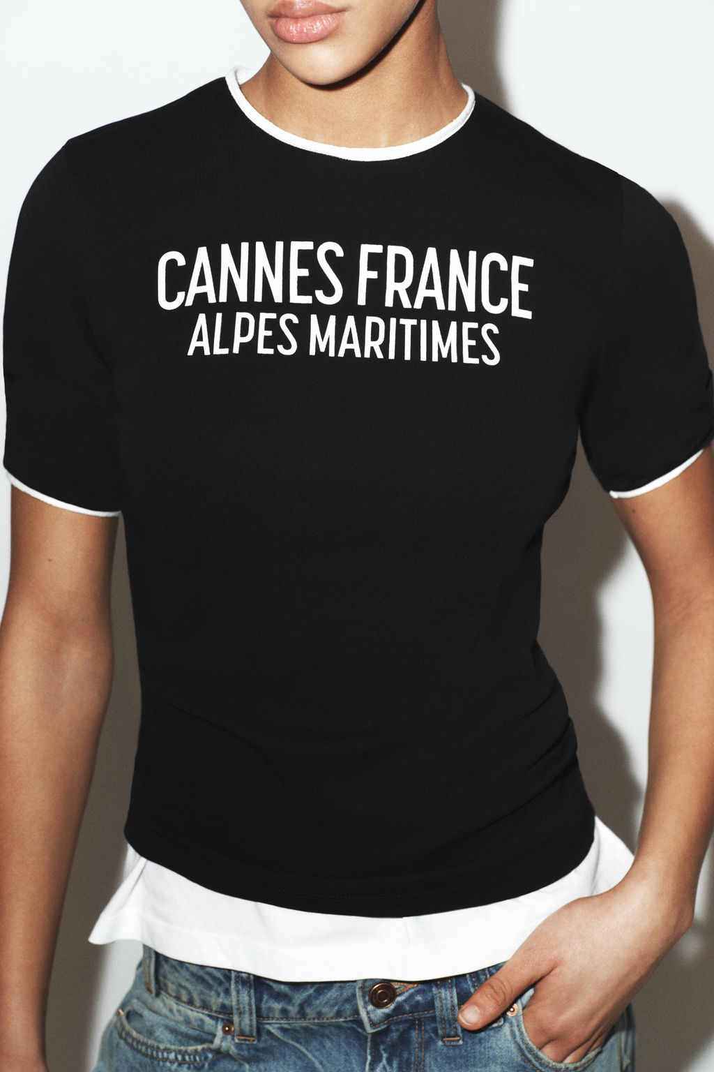 CAMISETA TEXTO VIVOS CONTRASTE / Negro - Zara фото 2