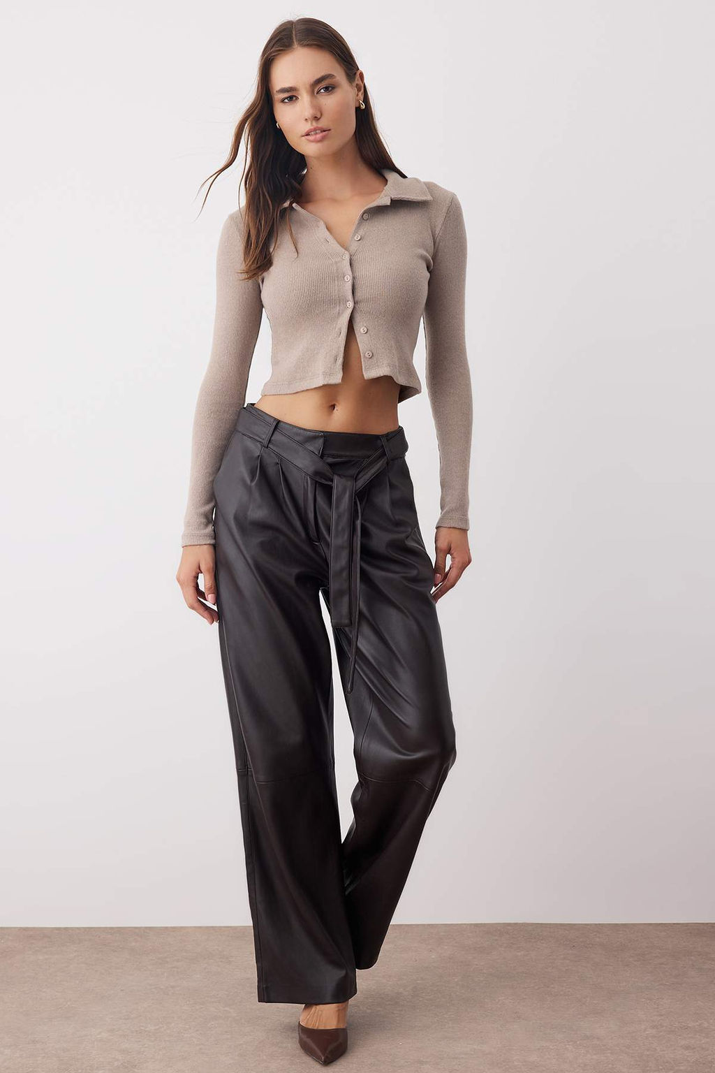 Koyu Vizon Dugme Detayl? Vucuda Oturan Crop Polo Yaka Fitilli Esnek Orme Bluz TWOAW22BZ0522