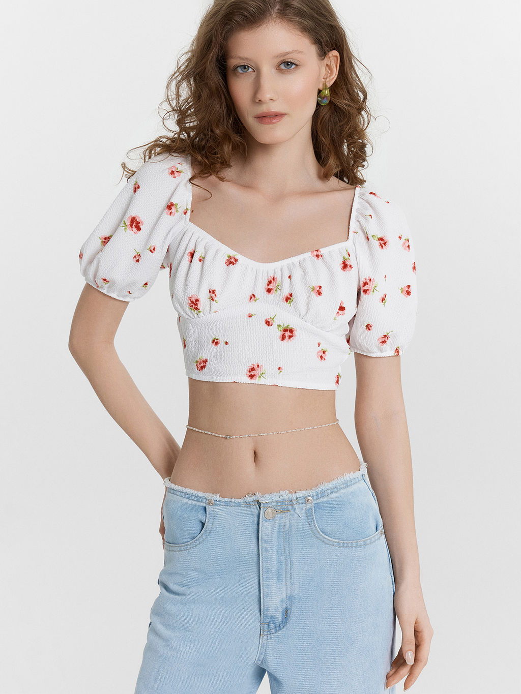 Топ укороченный женский белый с цветочным принтом - Mark formelle фото 5