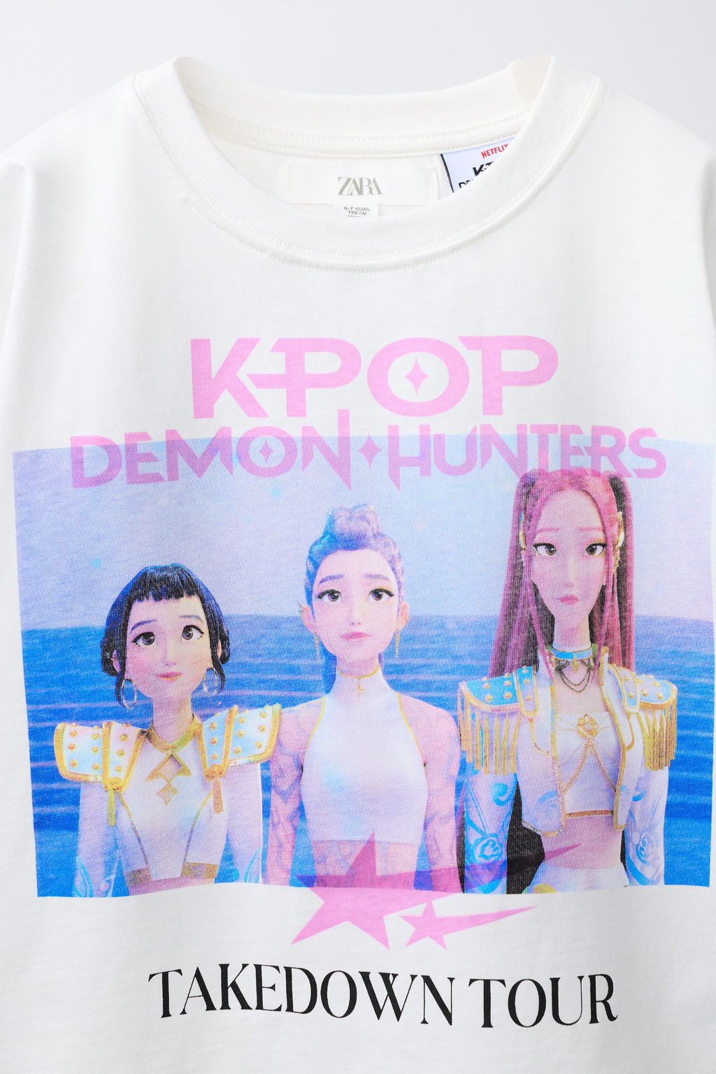 CAMISETA ESTAMPADO KPOP DEMON HUNTERS NETFLIX  / Blanco
