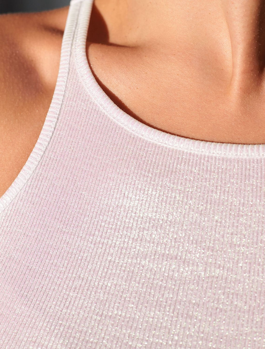 Топ с закрытым декольте из хлопка с эластаном в рубчик с матовым покрытием металлик - Vilatte фото 3
