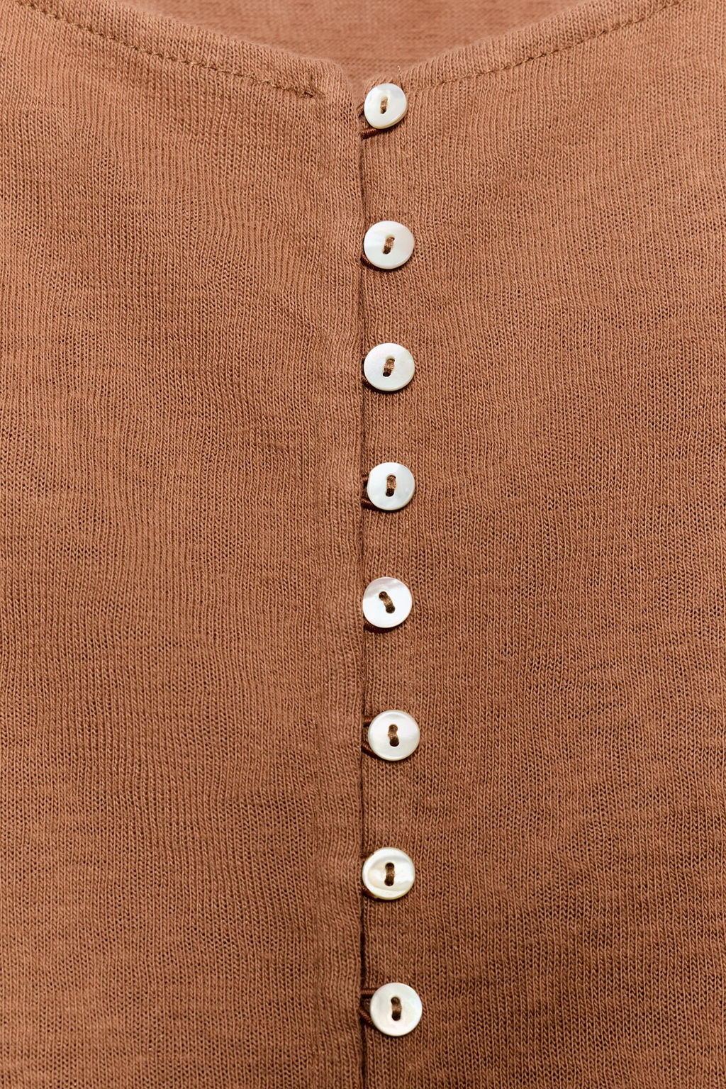 CAMISETA R?STICA BOTONES / teja oscuro - Zara фото 7