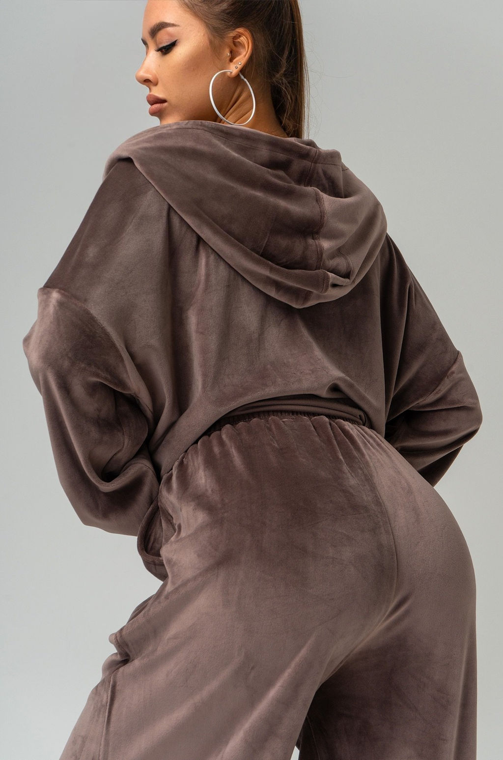 Женский костюм оверсайз из велюра Happyfox