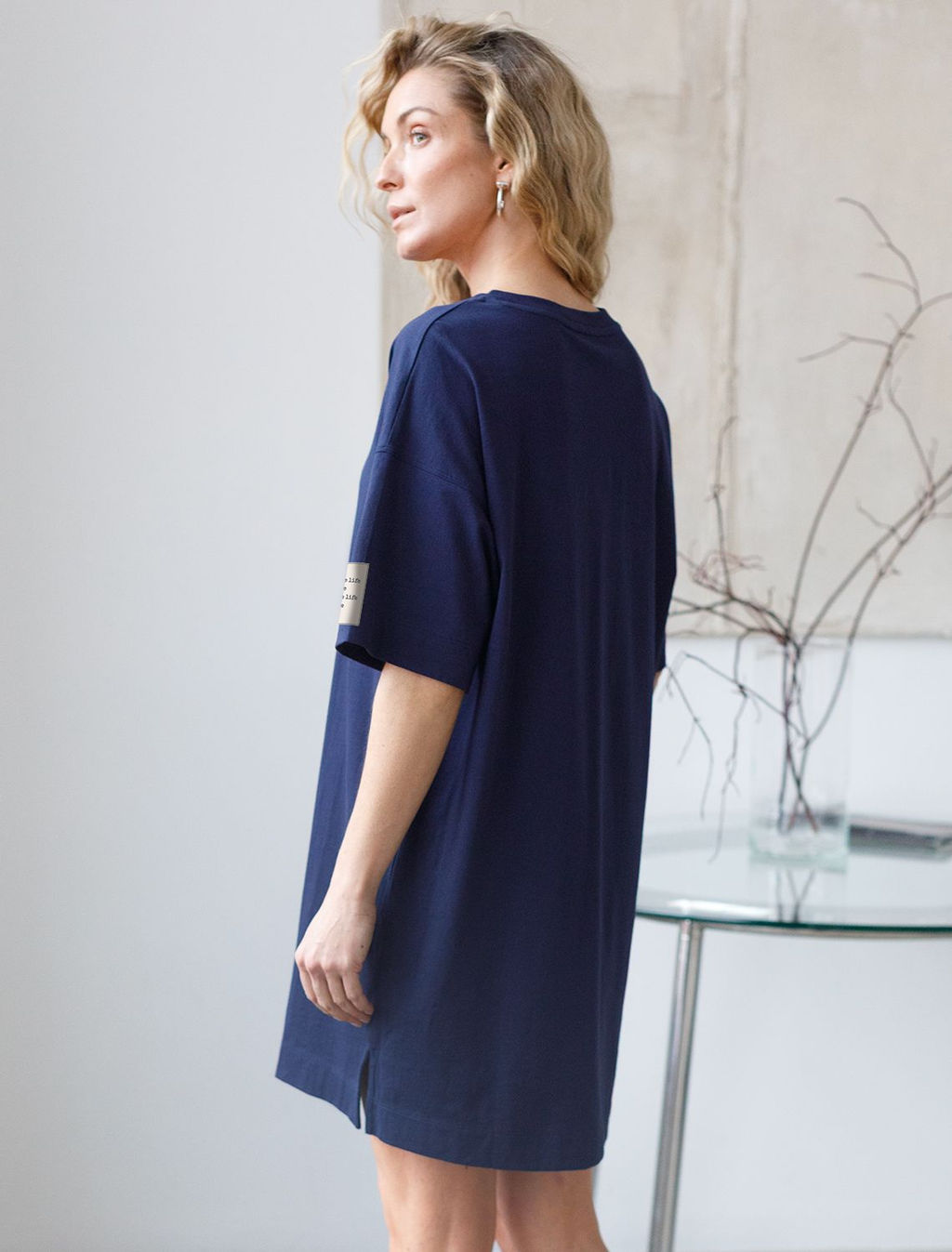 Свободное платье-футболка с разрезами и принтом из 100% хлопка