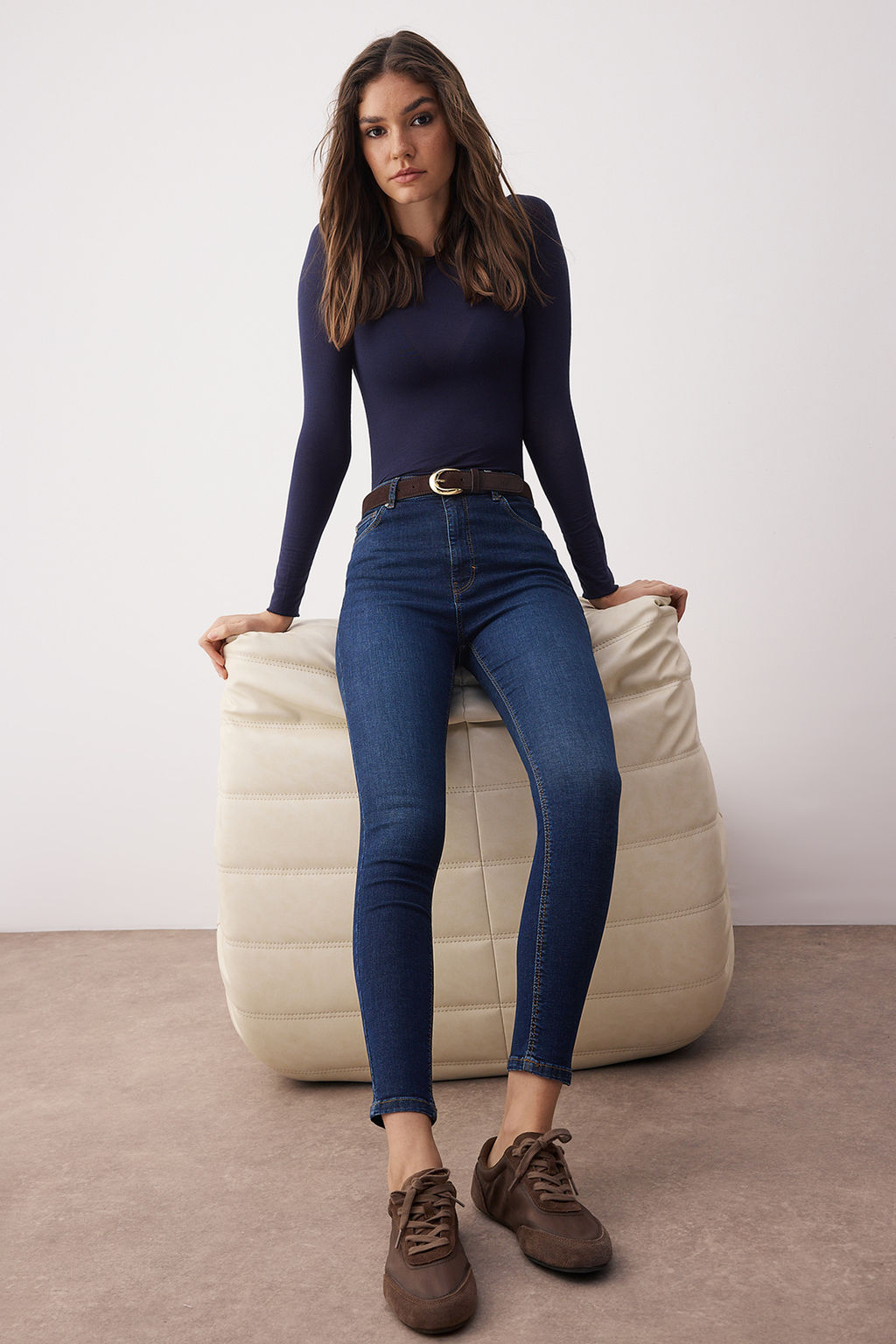 Siyah Vucudu Saran Esnek Yuksek Bel Skinny Jeans TWOSS25JE00051 - Trendyolmilla фото 20