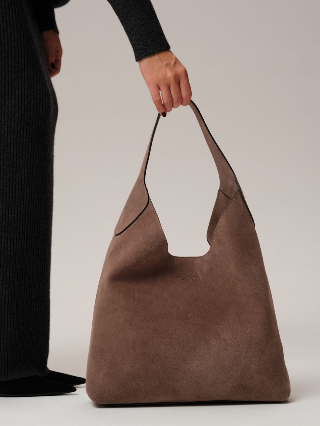 Замшевая сумка хобо Michele DBR 31156 капучино фото 7