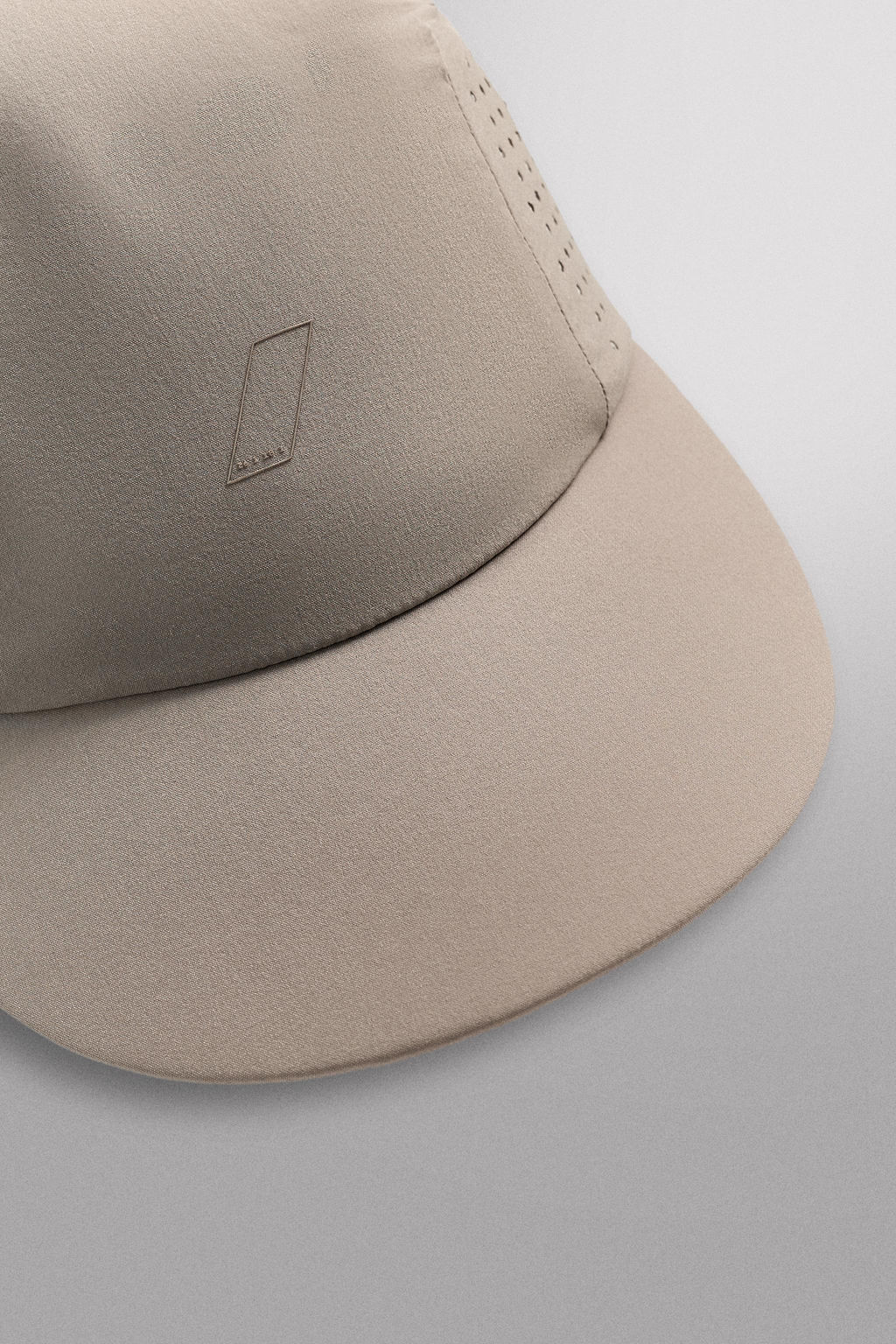 GORRA T?CNICA TRAINING / Piedra