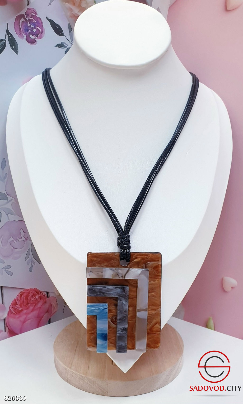 Колье женское на шею с камнем