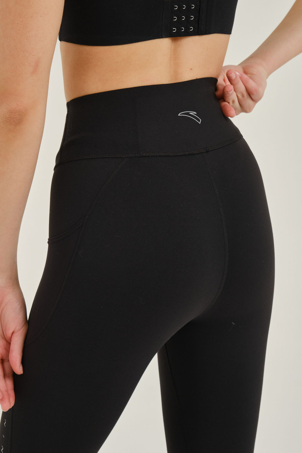 Тайтсы Черный