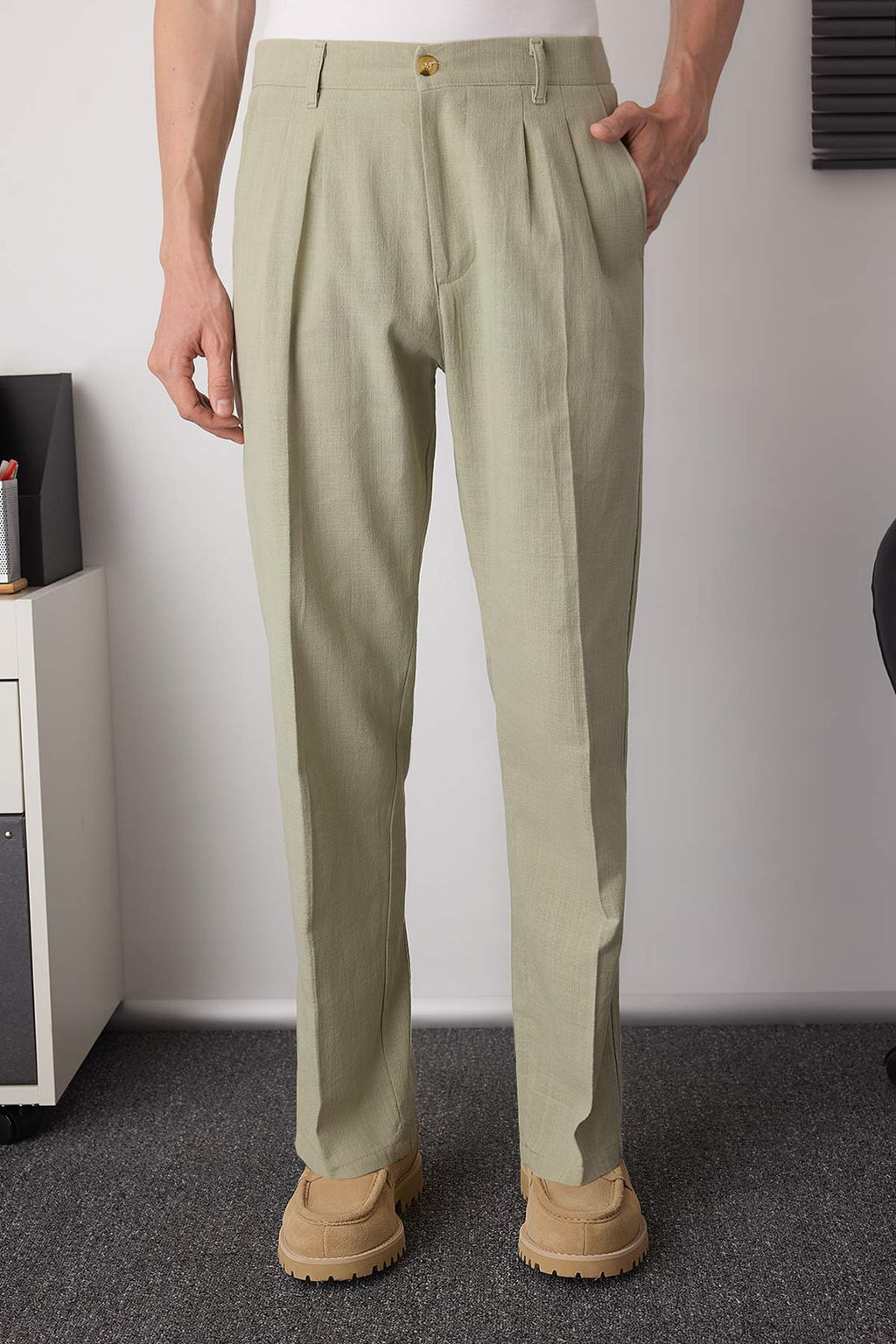 Ac?k Haki Keten Gorunumlu Erkek Pantolon TMNAW26PL00003