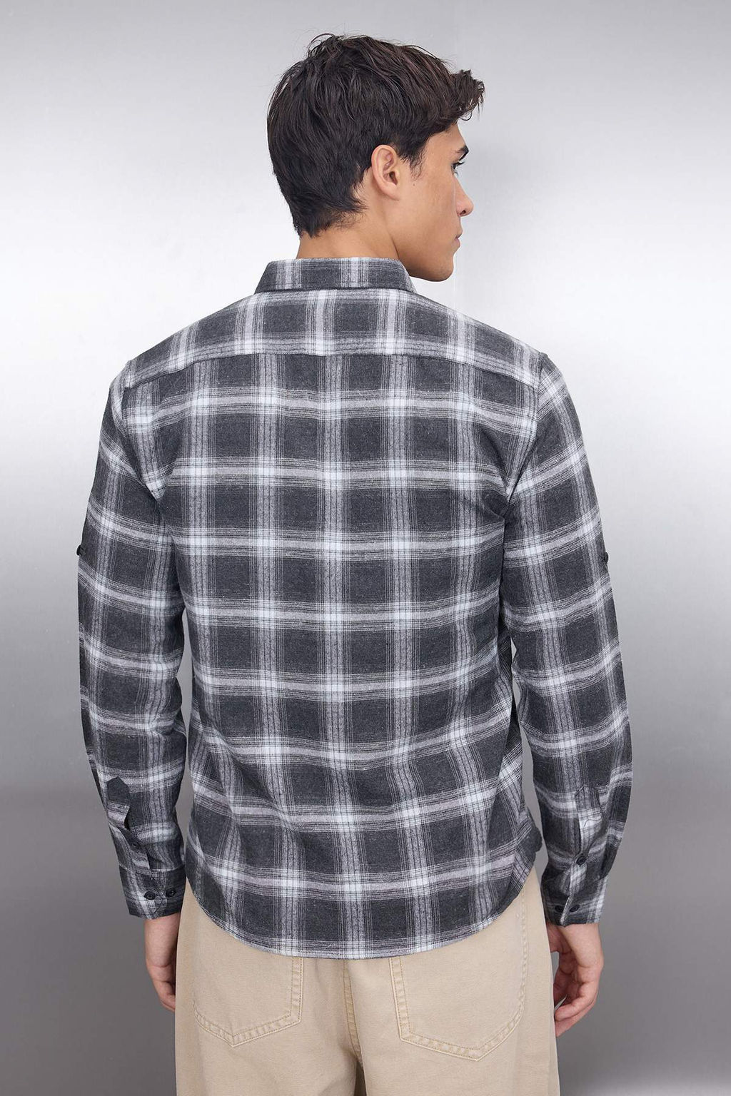 TRENDYOL MAN Gri Slim Fit Dugmeli Yaka Apoletli K?sl?k Oduncu Kareli Gomlek TMNAW22GO0357 - Trendyolmilla фото 4