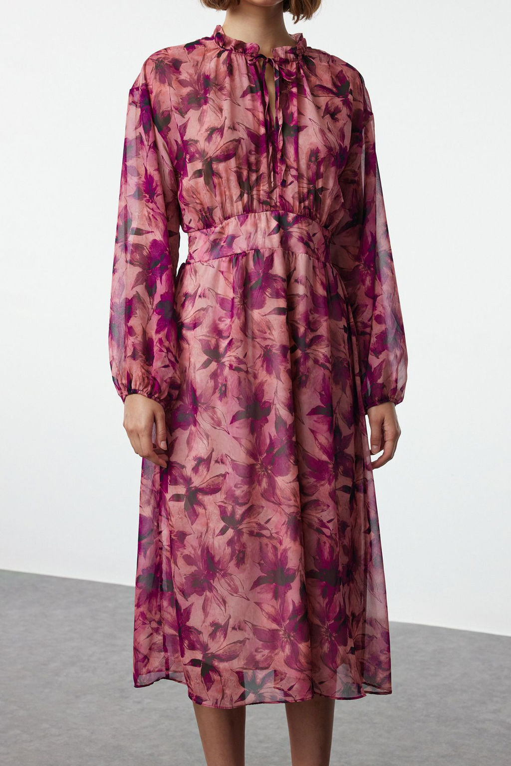 Trendyolmilla Cok Renkli Cicekli Etegi Belden Ac?lan Maxi Astarl? Dokuma K?sl?k Elbise TWOAW25EL00179 фото 9