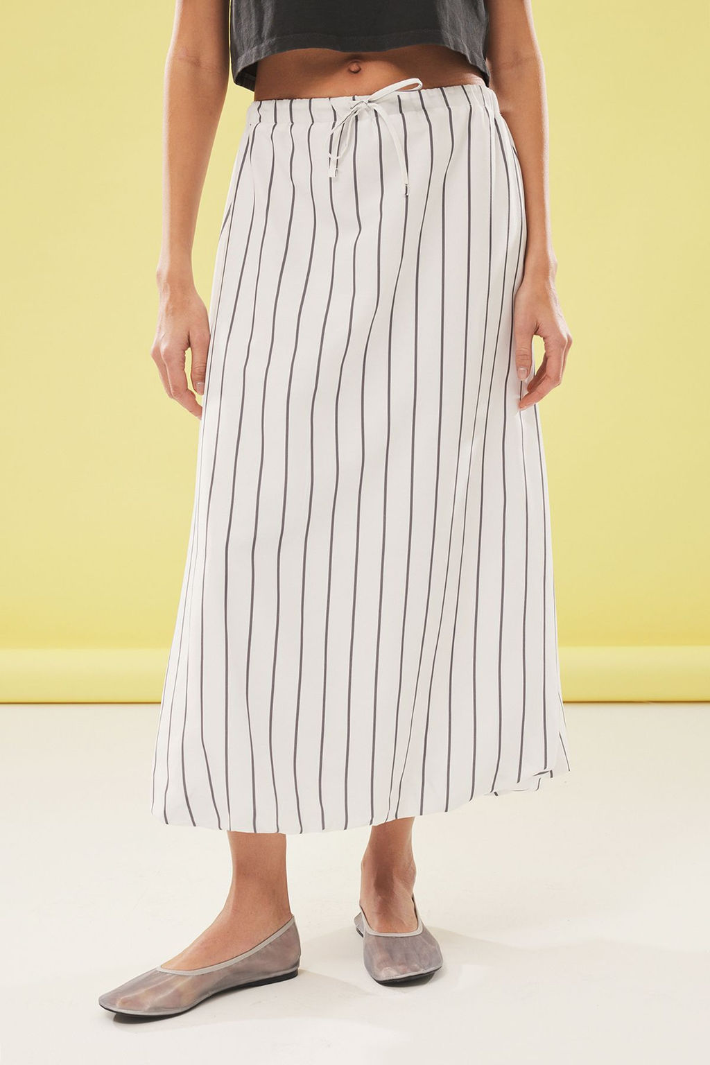 TRENDYOLMILLA Beyaz Balon Cizgili Maxi Boy Dokuma Etek TWOSS25ET00077 фото 3