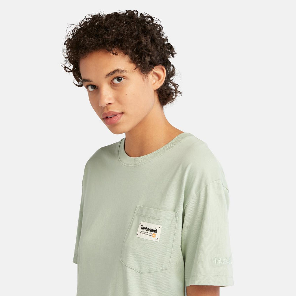 Футболка Timberland T-Shirt ROC Pocket Cropped Relaxed зеленая  фото 4
