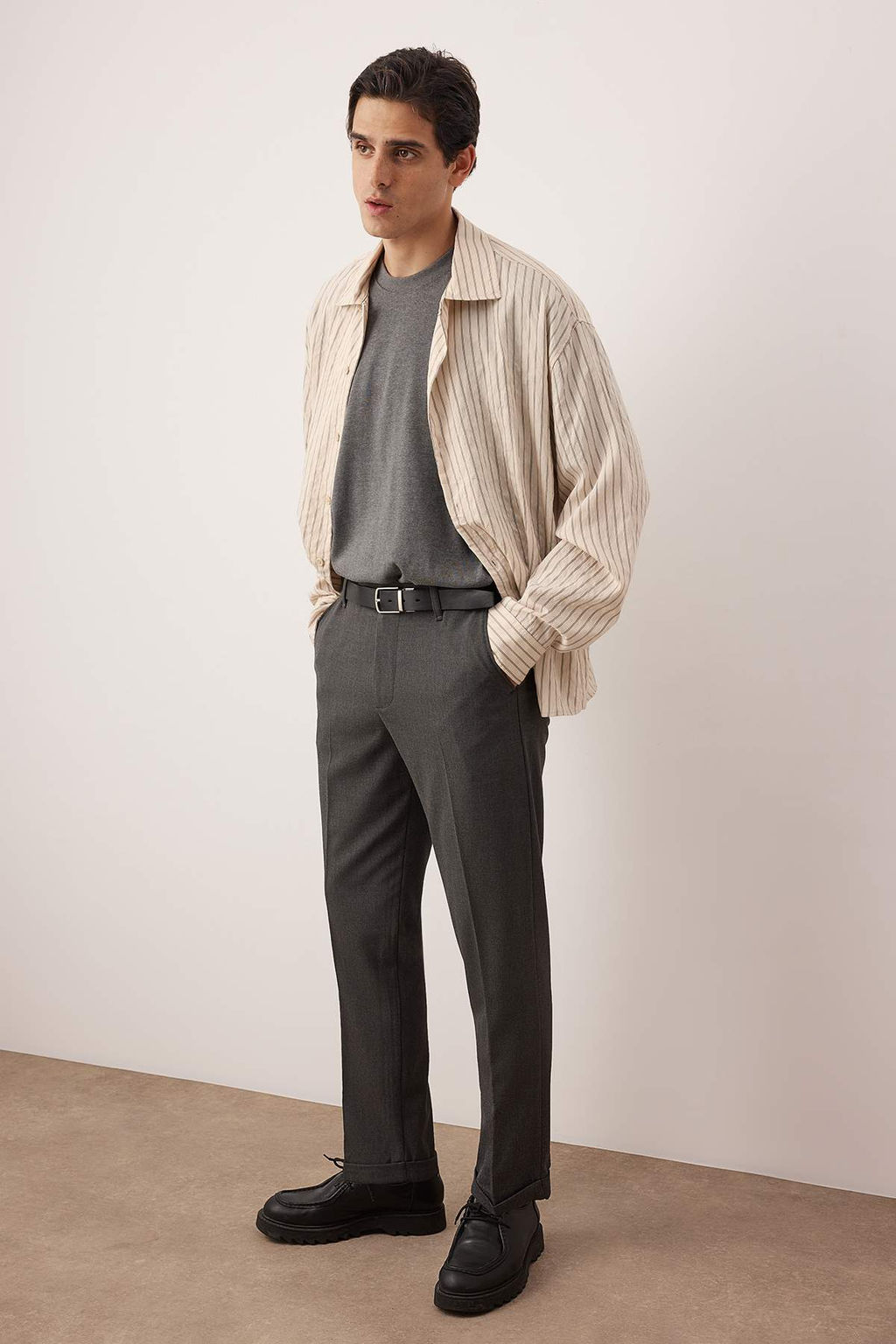 Antrasit Erkek Boyfriend Fit Pantolon TMNAW26PL00017 - Trendyolmilla фото 3