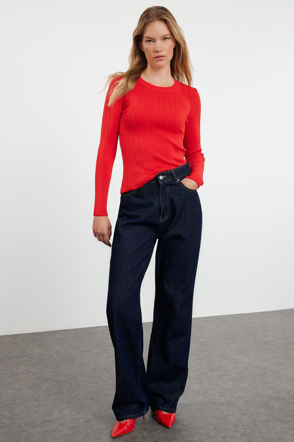 K?rm?z? Basic Bisiklet Yaka Triko Kazak TWOAW23KZ01249