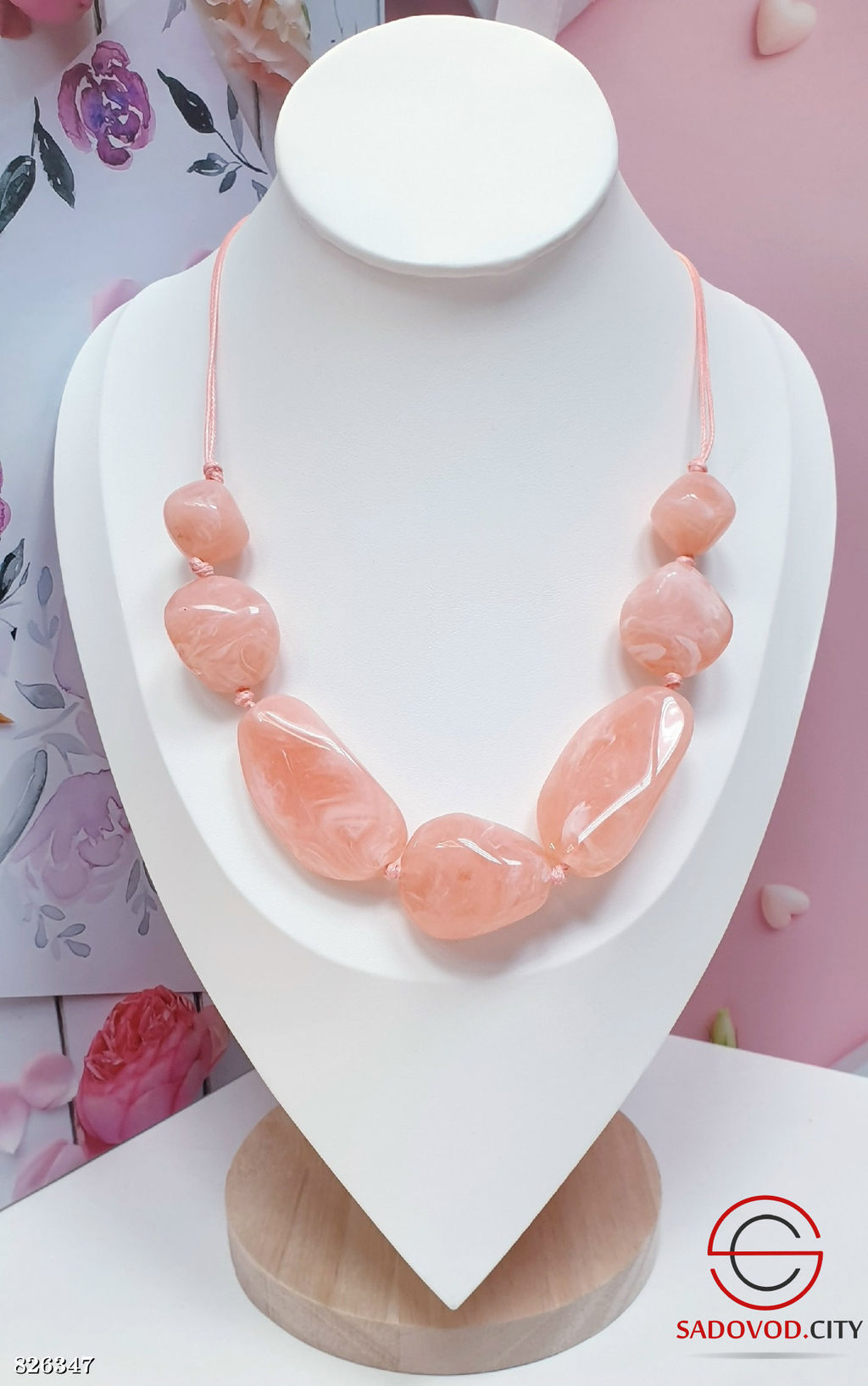 Колье женское на шею из камней