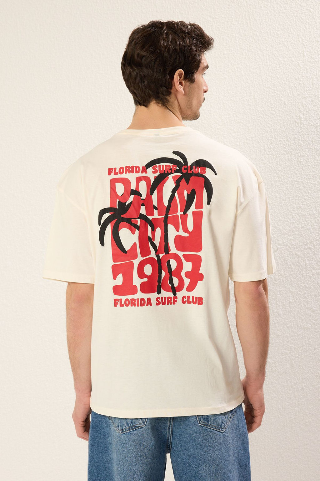 TRENDYOL MAN Siyah Oversize/Genis Kesim Bisiklet Yaka Kabar?k S?rt Bask?l? T-Shirt TMNSS25TS00044 - Trendyolmilla фото 7