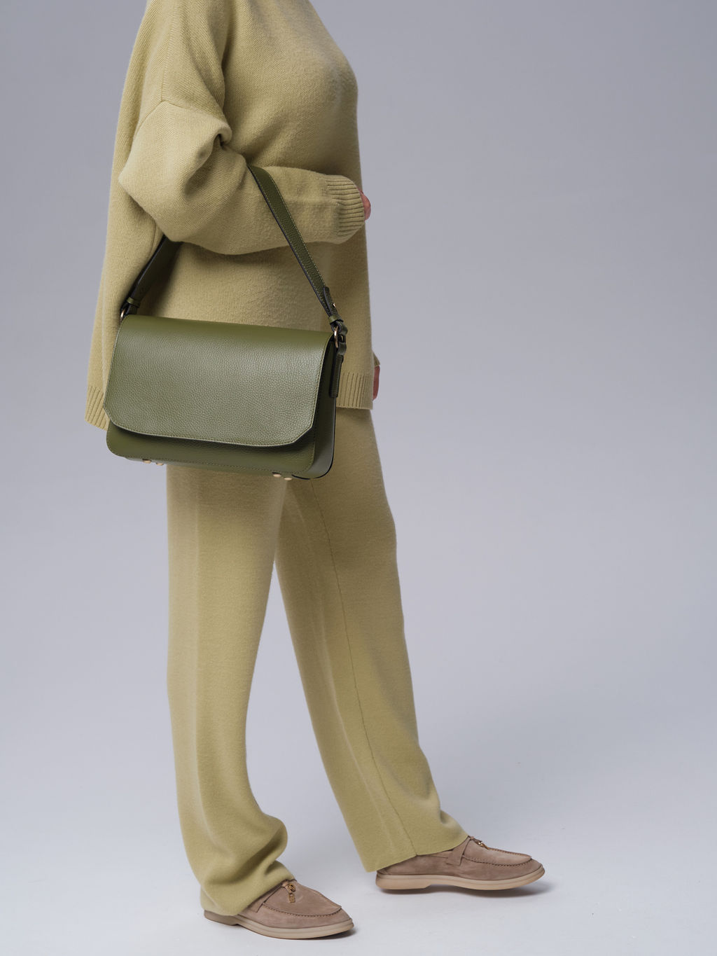 Сумка на плечо Deboro 30512 зеленая водоросль