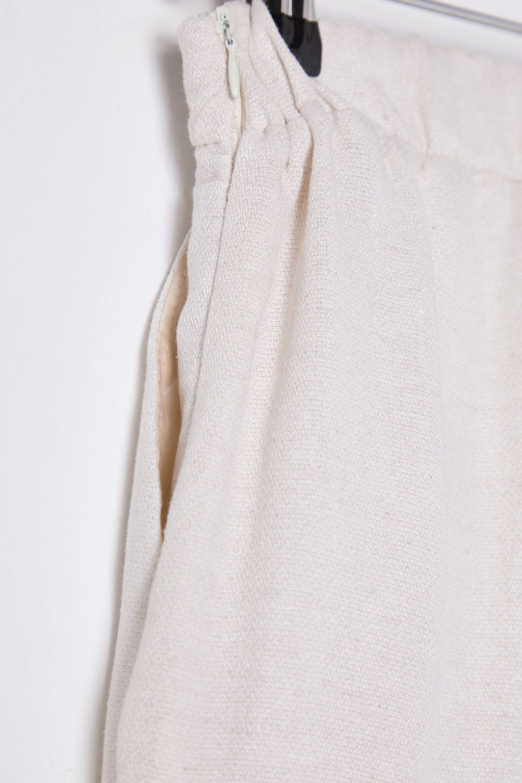 TRENDYOLMILLA Bej Keten Icerikli Arka Beli Lastikli Genis Paca Diz Boy Dokuma Sort & Bermuda TWOSS25SR00021 фото 12