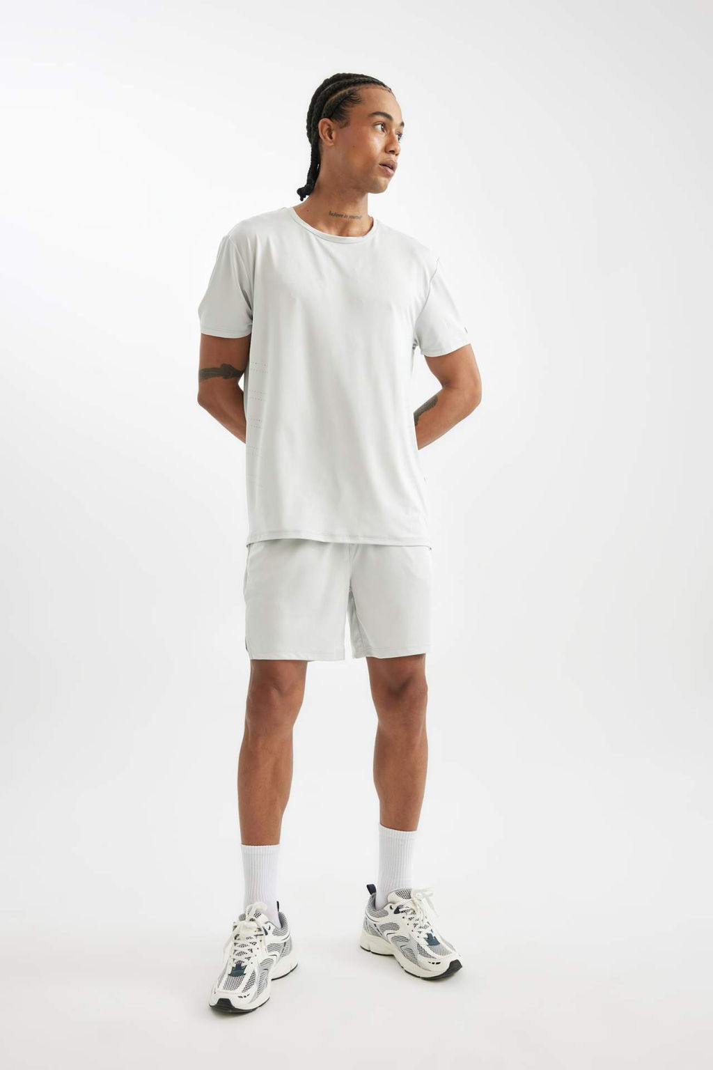 DeFactoFit Standart Fit Normal Kesim Sporcu K?sa Paca Sort  фото 2