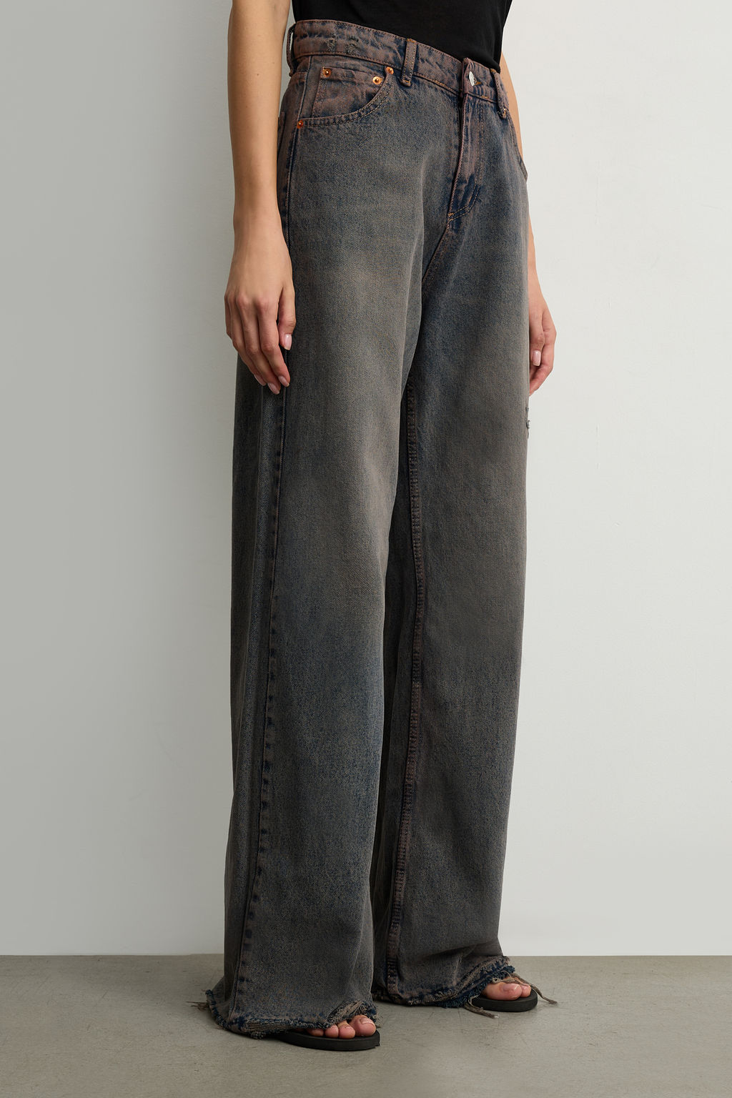 Джинсы клеш с винтажной варкой - Mollis фото 3