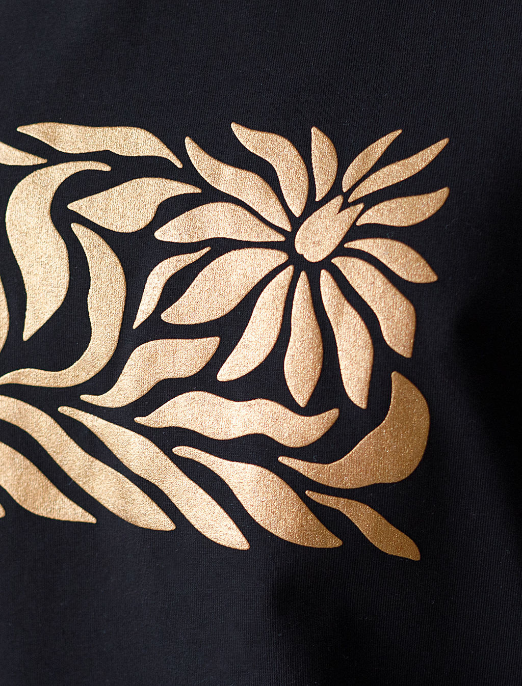 Футболка из премиального хлопка с авторским принтом - Vilatte фото 2