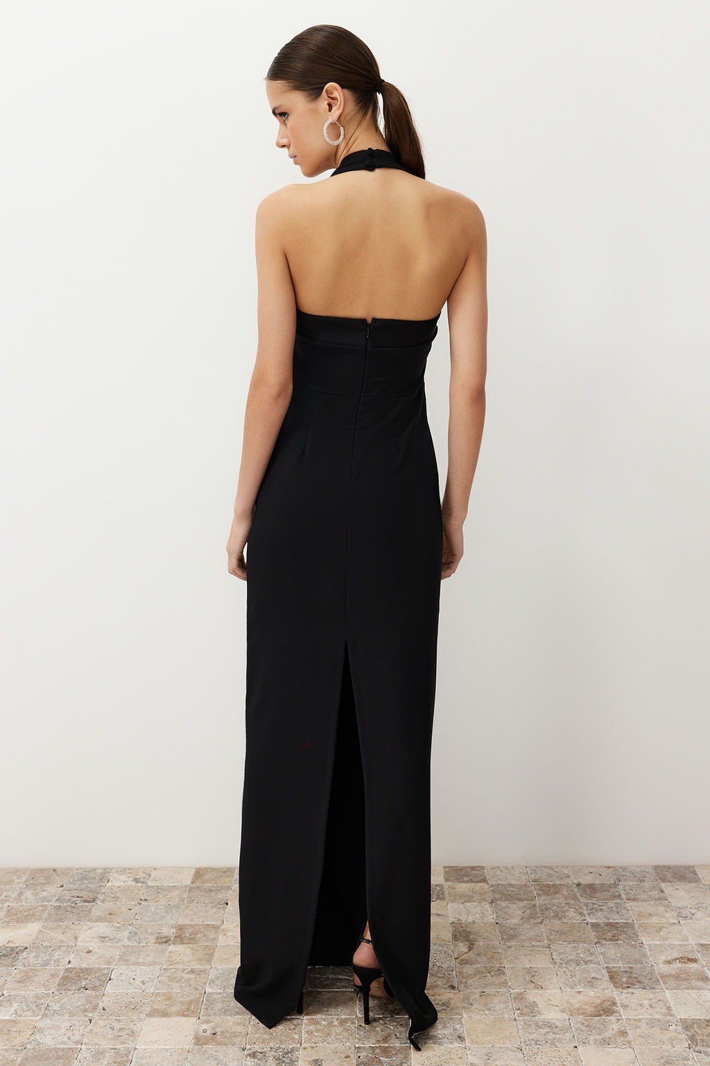 TRENDYOLMILLA Mavi Vucuda Oturan Degaje Yaka Dokuma Uzun S?k Abiye Elbise TPRSS24AE00083 фото 14