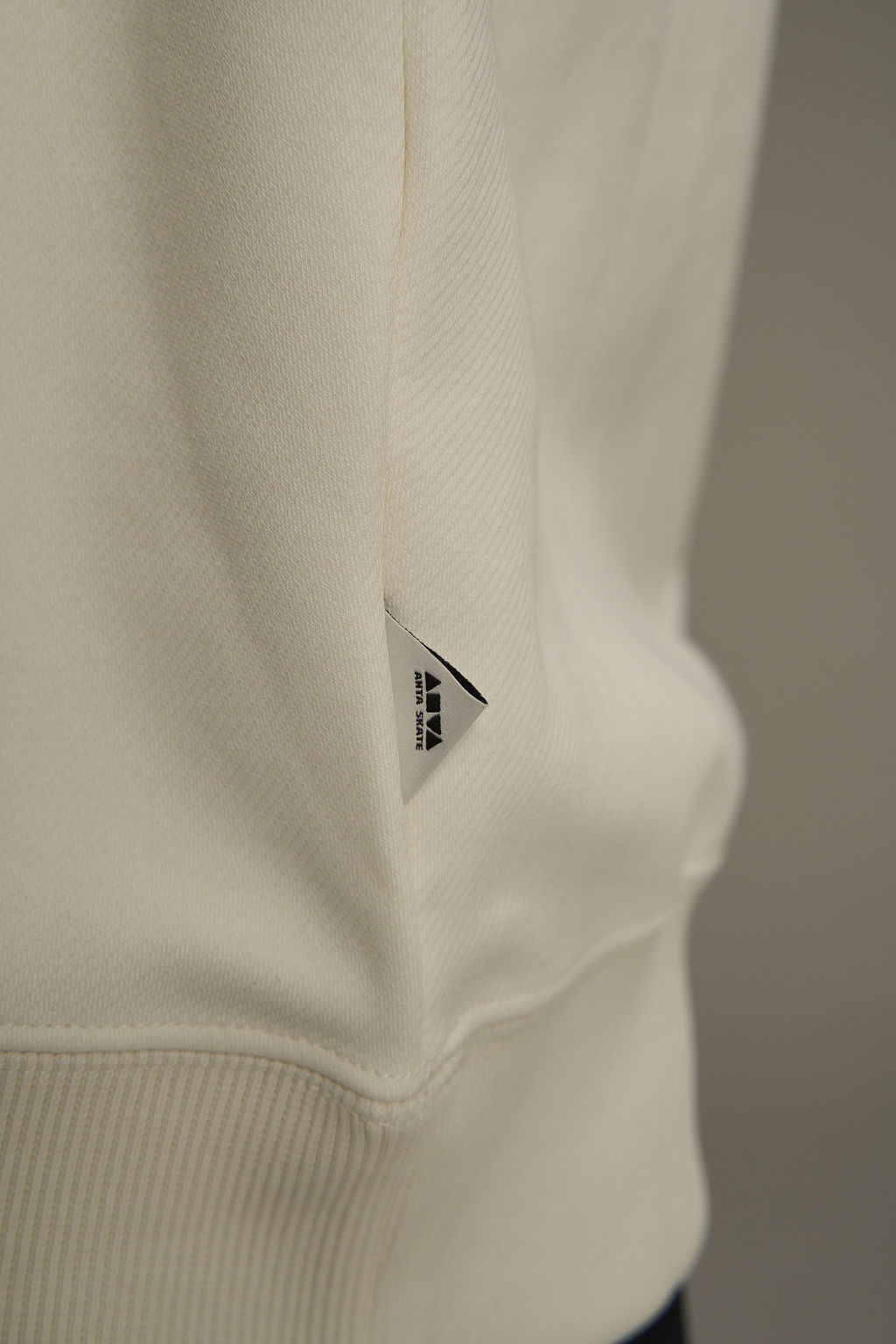 Свитшот утепленный Белый