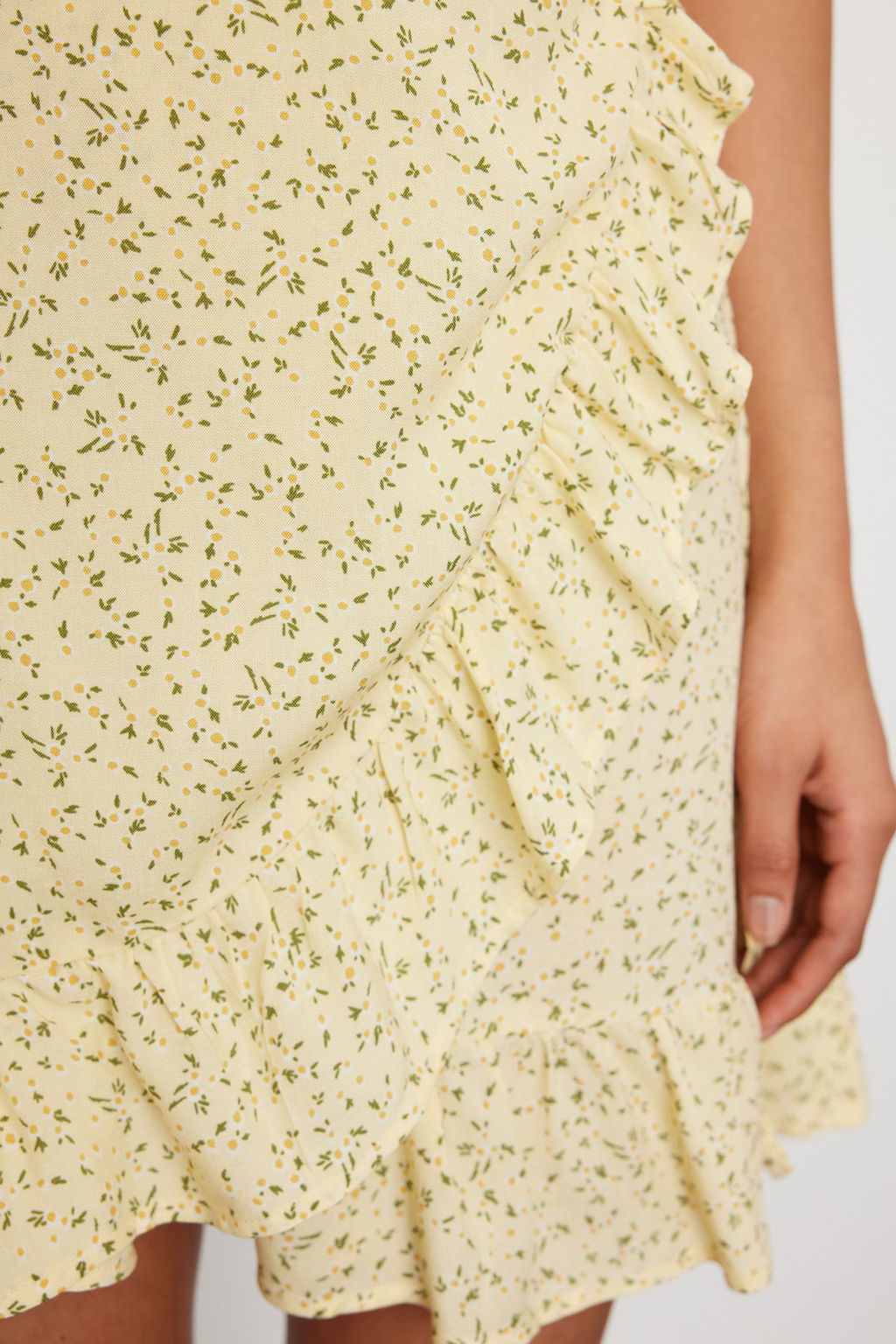 Sar? F?rf?r Etekli Asimetrik Yaka Viskon Mini Dokuma Elbise TWOSS24EL00860